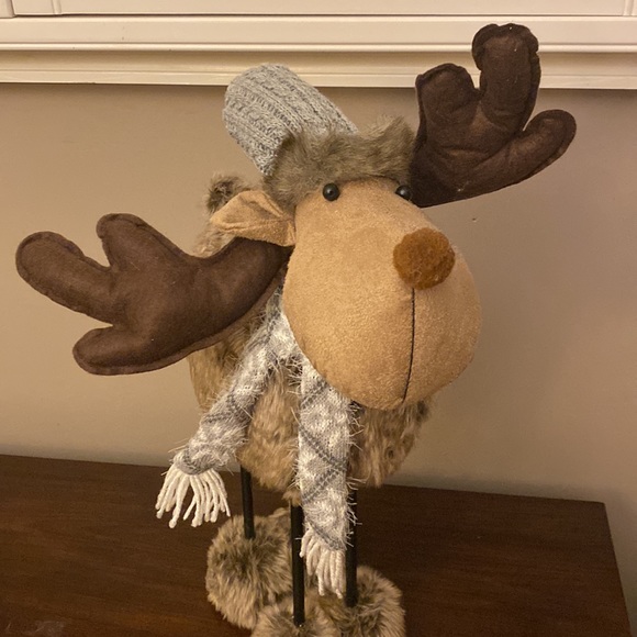 LIKE NEW CONDITION holiday moose - Picture 5 of 5